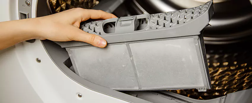 Signs Of A Clogged Dryer Lint Trap in Rancho Mirage, California